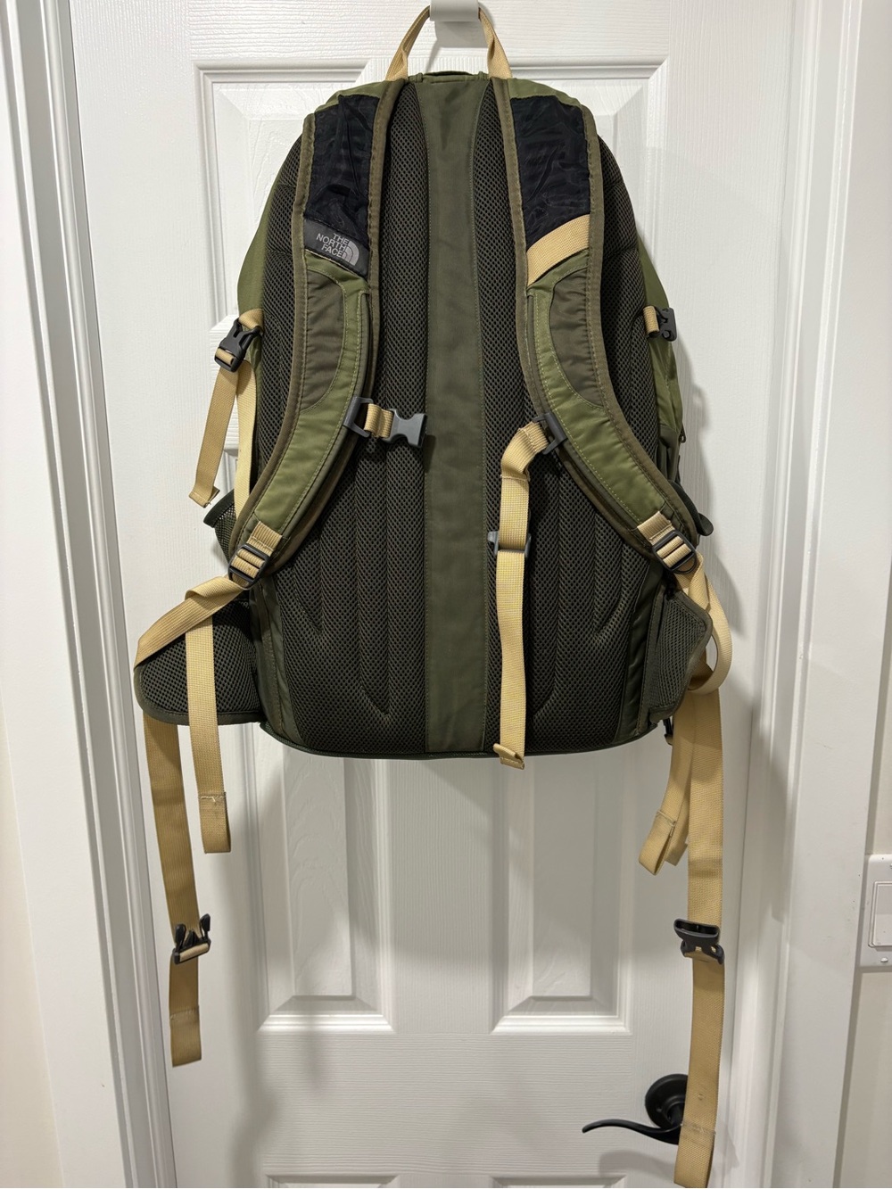 The North Face Big Shot Olive Green Men's Backpack with Tan Accents - Picture 6 of 11